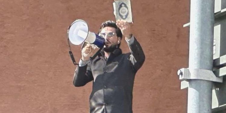 TikTok’tan Kuran yakan adama berbat haber