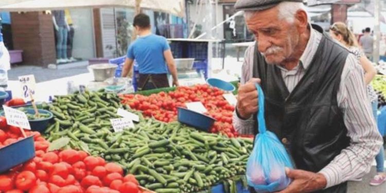 Türk-İş: Yoksulluk sonu 40 bin liraya dayandı, açlık sonu ise minimum fiyatı aştı