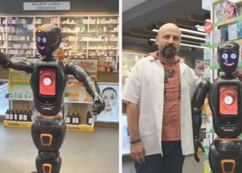 Türkiye’de bir birinci: Yapay zeka robotu ‘Marbot Ada’, Yalova’da eczacı kalfası oldu