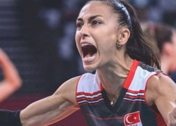 Voleybolda libero ne demek? Voleybolda libero nerede durur Voleybolda liberonun uzunluğu kaç cm olmalı? Voleybolda libero neden farklı forma giyer?