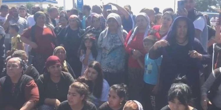 Yurttaşlardan ‘üst geçit’ hareketi: Yolu kapadılar