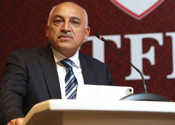 Süper Lig kulüpleri Mehmet Büyükekşi’nin istifası için imza verecek