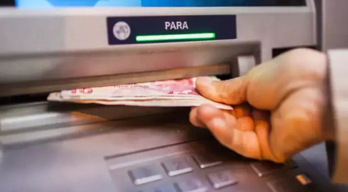 ATM’lerde yeni dönem: Para çekme limiti artıyor!