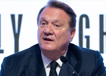 Beşiktaş Başkanı Hasan Arat’tan transfer açıklaması