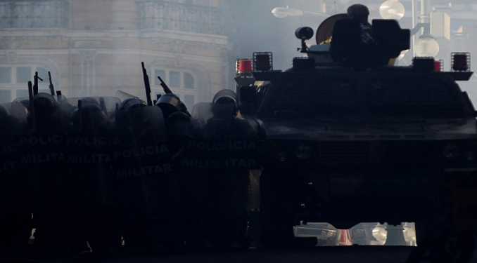 Bolivya’da askeri darbe girişimi: Hükümet direniyor!