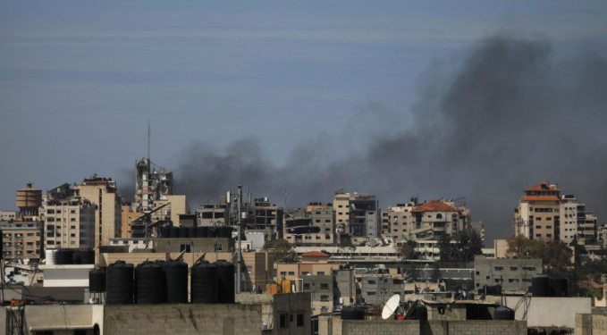 İsrail yine mülteci kampına saldırdı