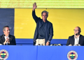 Mourinho imzayı attı: Fenerbahçe forması artık bedenimin bir parçası
