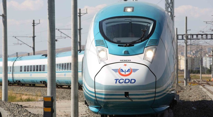 YHT’lere bayram için ek sefer konuldu