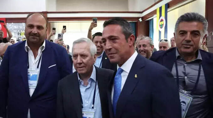 Ali Koç ve Aziz Yıldırım Divan Kurulu toplantısında yan yana!