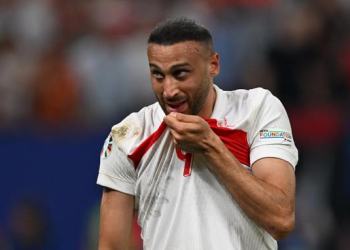 Fenerbahçe, Cenk Tosun’u açıkladı