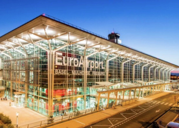 Fransa’da bir bomba alarmı daha: Havalimanı tahliye edildi