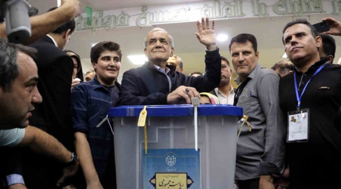 İran’da seçim yarışını Pezeşkiyan kazandı