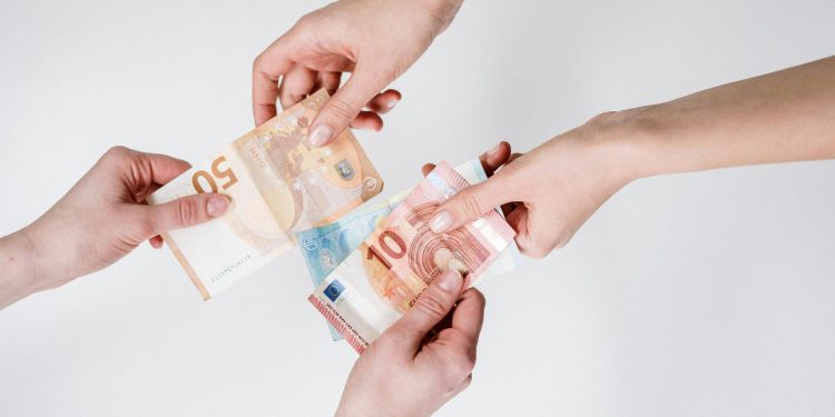 SPK, Halka Açık 3 Şirketin Bedelsiz Sermaye Artırımını Onayladı