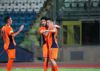 RAMS Başakşehir farklı kazanarak tur atladı!