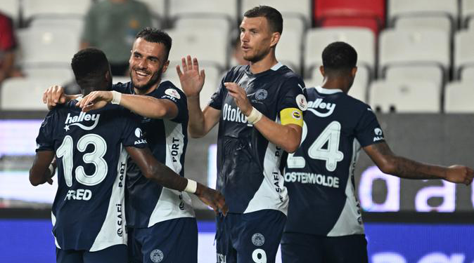 Fenerbahçe, Antalyaspor deplasmanında kazandı