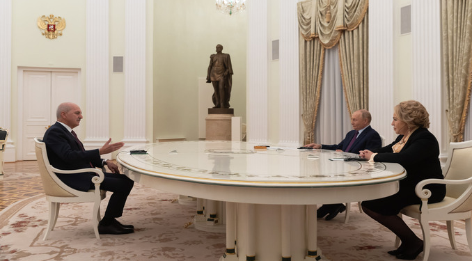 TBMM Başkanı Kurtulmuş, Putin ile görüştü