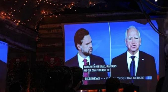 ABD’de başkan yardımcısı adayları canlı yayında karşı karşıya geldi