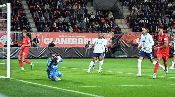 Fenerbahçe, Twente deplasmanından puanla döndü