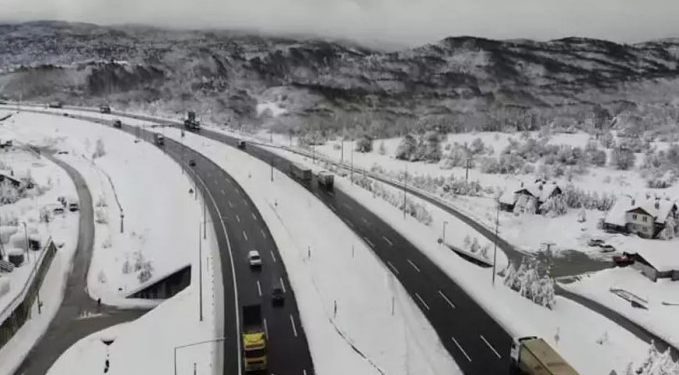 Anadolu Otoyolu’nun Bolu Dağı geçişine kar engeli!