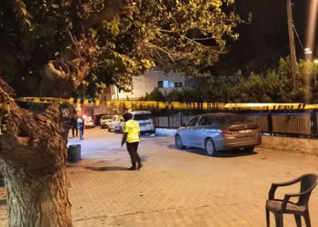 İzmir’de polislere silahlı saldırı: 2 polis ağır yaralı