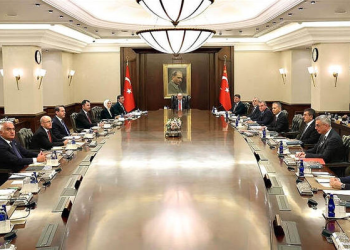 Kabine toplantısı başladı: Masada asgari ücret ve emekli maaşı zammı!