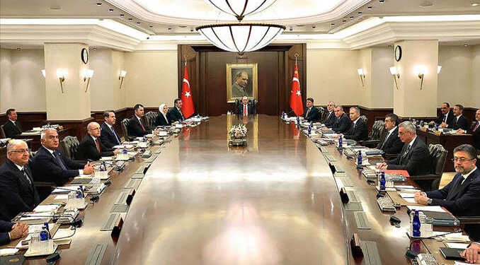 Kabine toplantısı başladı: Masada asgari ücret ve emekli maaşı zammı!