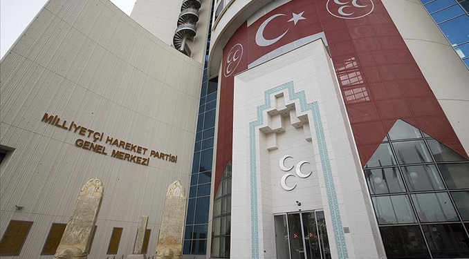 MHP’de 3 milletvekilinin istifası istendi