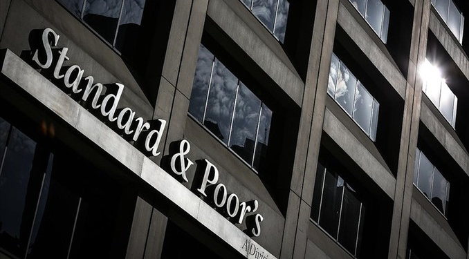 S&P Türkiye’nin kredi notunu yükseltti