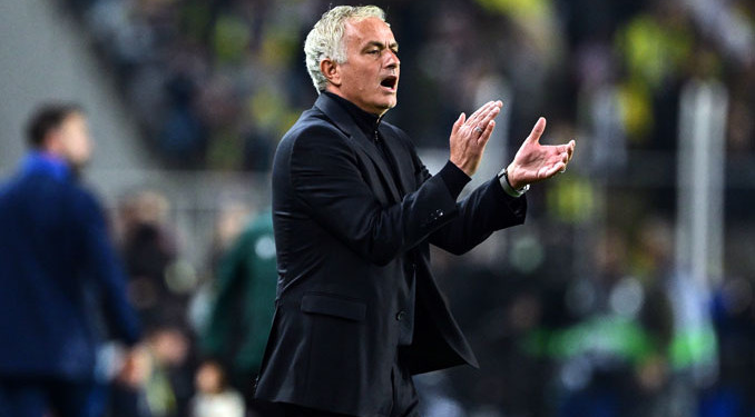 UEFA’dan Mourinho’ya 1 maç men cezası