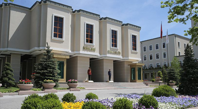 Van Bahçesaray belediye başkanı görevden alındı