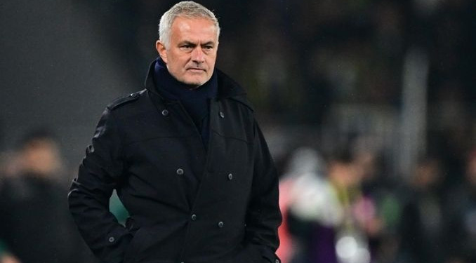 Mourinho: Bırakın, çalışayım!