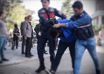 Yenidoğan davası: Bebeğimin cenazesini bisküvi kutusunda verdiler!