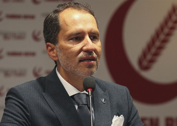 2023’te seçimden çekilen Erbakan Cumhurbaşkanlığı adaylığını ilan etti