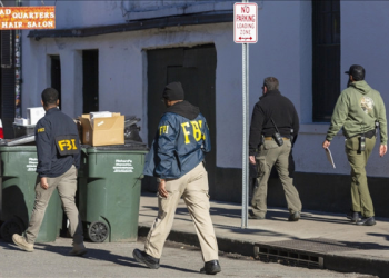 ABD’deki araçlı saldırgan iki noktaya uzaktan kumandalı patlayıcı bırakmış