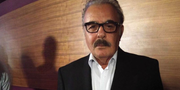 Ferdi Tayfur’un cenaze töreninde cami değişti