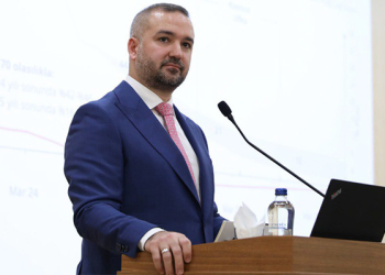 Karahan ve yardımcılarının maaşları ne oldu?