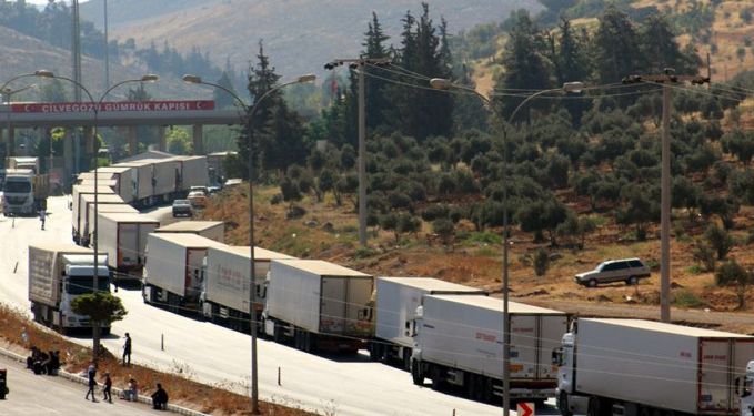 Suriye sınırında 6 km’yi aşan TIR kuyruğu