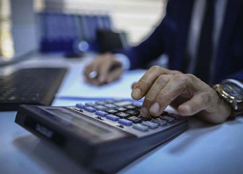 Yüz binlerce kamu işçisinin zam pazarlığı başladı