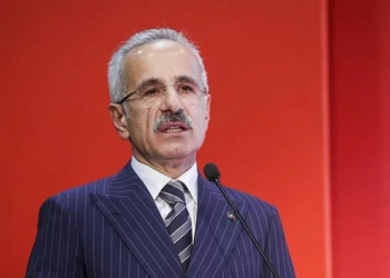 Bakan Uraloğlu’ndan sosyal medya açıklaması: 16 yaş altına kısıtlama geliyor