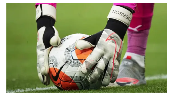 IFAB’dan yeni karar: Kaleci topu en fazla 8 saniye tutabilecek