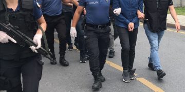 Antalya Büyükşehir Belediyesi’ndeki rüşvet soruşturmasında 15 şüpheli adliyede