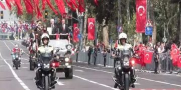 Büyük Zafer, Vatan Caddesi’nde törenle kutlandı