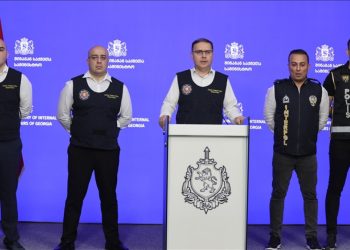 Kırmızı bültenle aranan 12 kişi Gürcistan’da yakalandı
