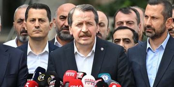 Memur-Sen, bakanlık önünde Hakem Kurulu’na seslendi