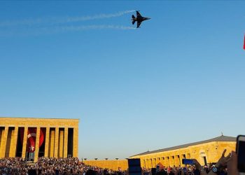 SOLOTÜRK’ten Anıtkabir’de Zafer selamı