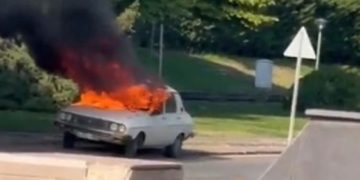 TBMM binası önünde beyaz Toros ateşe verildi