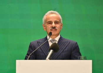 Uraloğlu’ndan 5G mesajları: Ekimde ihale ilk sinyal 2026’da