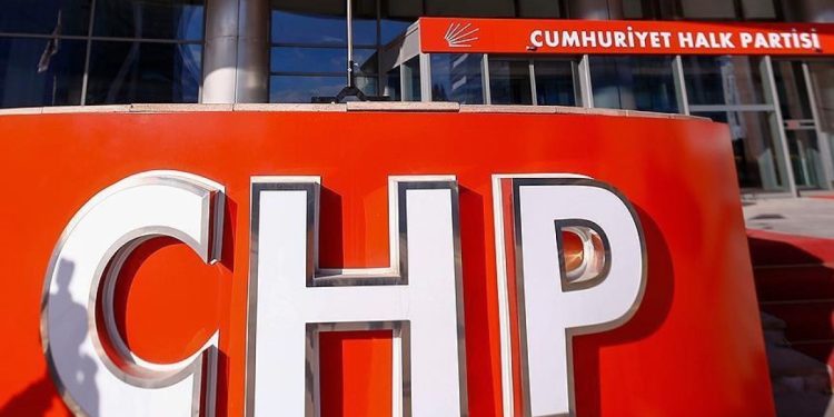 CHP Bornova’da bağış iddiası: İlçe başkanı ve yardımcısına soruşturma