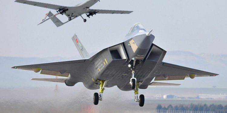 CHP’den Baykar’ın İHA’larına ve KAAN’a övgü