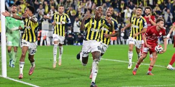 Fenerbahçe, 3 resmi maç sonra galip